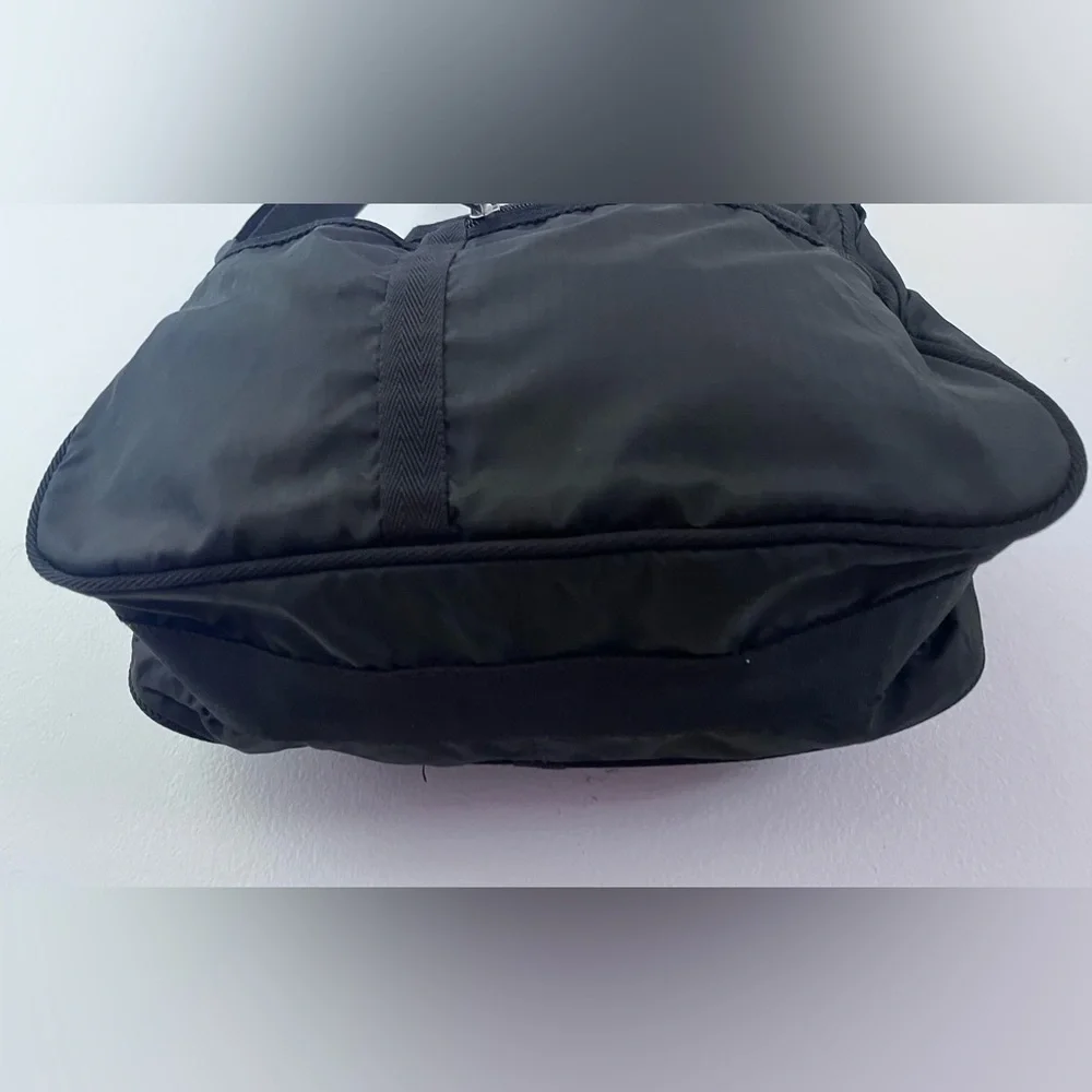 Gal Vintage Crossbody Nylon Black Shoulder Bag Lots of Pockets 90’s Lightweight
